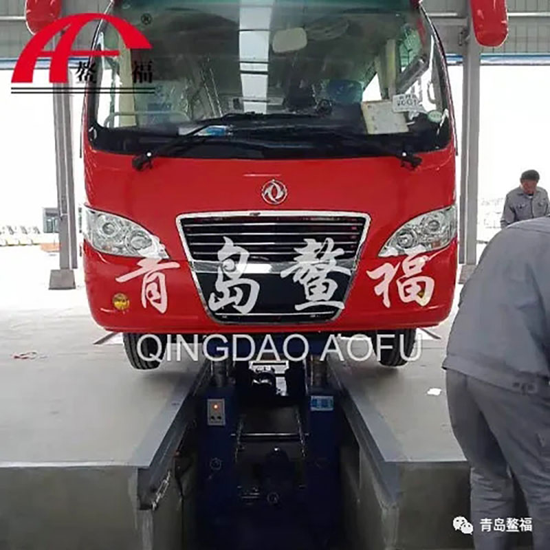 公交车常用的几款举升机